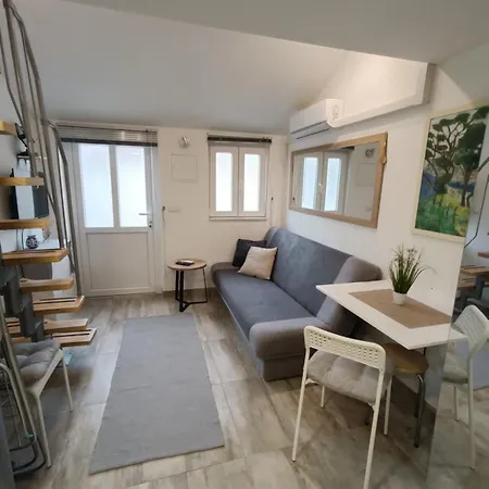 Little Perunika Apartment Nova Mokosica