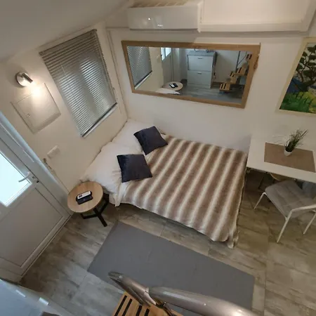 Little Perunika Apartment